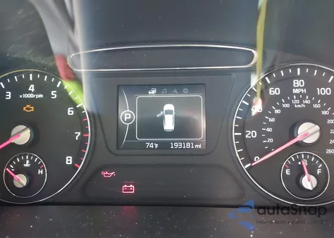 2018 Kia Sorento 2.4L Lx из США, поврежденный, VIN 5XYPG4A33JG416825